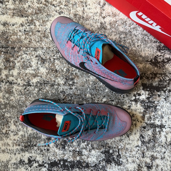 Nike Flyknit Trainer Chukka SFB "Blue Lagoon" - Picture 2 of 9